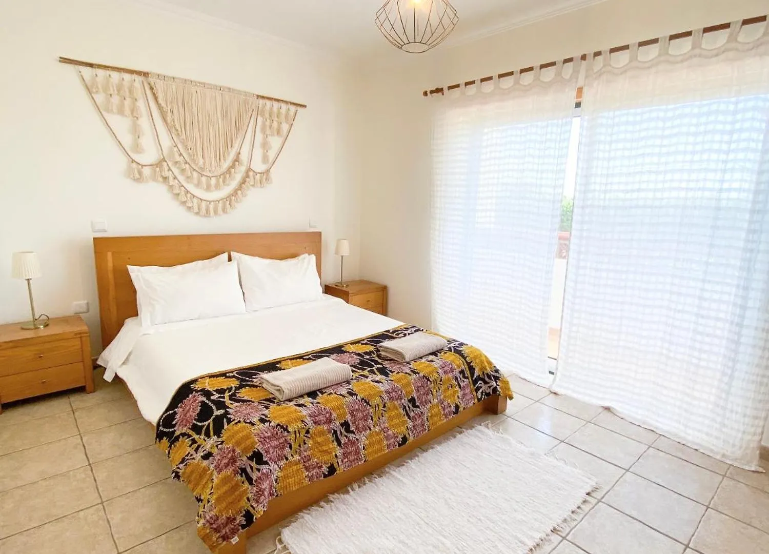 Casa Lua Guesthouse Burgau 0*,  Portogallo